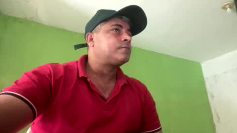 Snapshot of 9vinhocamshow chatting on 02/15/26, 11:08 9vinhocamshow online show from 02/15/26, 11:08