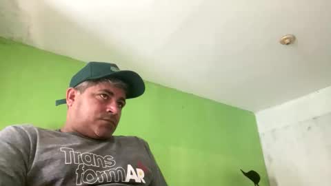 Snapshot of 9vinhocamshow chatting on 02/24/26, 11:19 9vinhocamshow online show from 02/24/26, 11:19