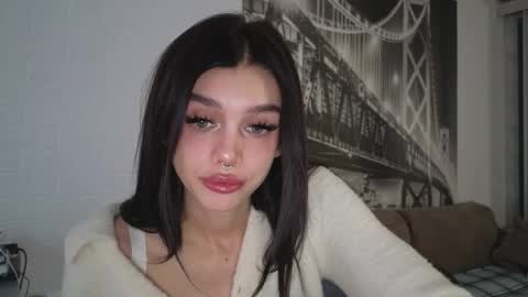 Snapshot of 9west chatting on 09/18/25, 01:46 KARINA online show from 09/18/25, 01:46