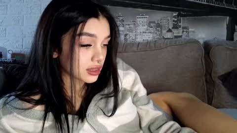 Snapshot of 9west chatting on 10/23/25, 11:20 KARINA online show from 10/23/25, 11:20