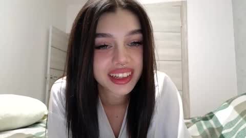 Snapshot of 9west chatting on 10/28/25, 08:29 KARINA online show from 10/28/25, 08:29