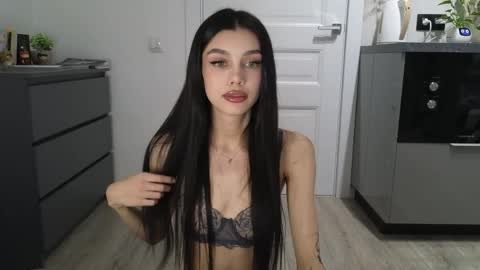 Snapshot of 9west chatting on 05/01/26, 01:05 KARINA online show from 05/01/26, 01:05