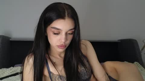Snapshot of 9west chatting on 05/29/26, 02:04 KARINA online show from 05/29/26, 02:04