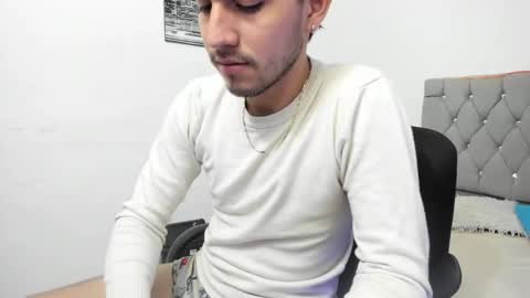 Snapshot of _1dereck chatting on 02/01/26, 02:04 DERECK online show from 02/01/26, 02:04