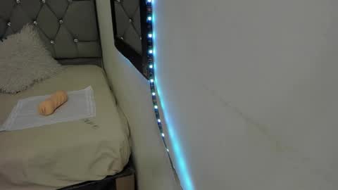 Snapshot of _1dereck chatting on 02/24/26, 09:40 DERECK online show from 02/24/26, 09:40