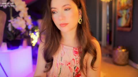 Snapshot of _1s___ chatting on 10/31/25, 04:13 Sophia online show from 10/31/25, 04:13