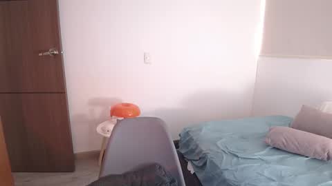 abby 3 online show from 10/30/25, 02:51