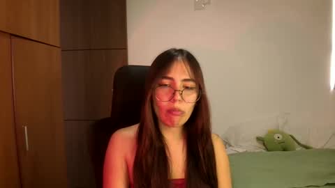 Snapshot of _abbyyyy_ chatting on 05/22/26, 04:23 abby 3 online show from 05/22/26, 04:23