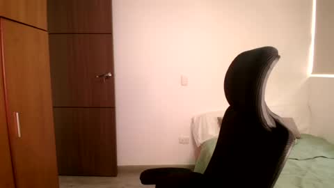 Snapshot of _abbyyyy_ chatting on 06/11/26, 07:12 abby 3 online show from 06/11/26, 07:12