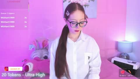 Snapshot of _abril77 chatting on 06/27/26, 02:38 Abril online show from 06/27/26, 02:38