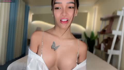 Snapshot of _agatha69_ chatting on 11/12/25, 02:56 agatha online show from 11/12/25, 02:56