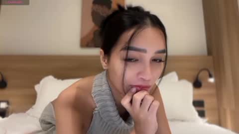 Snapshot of _agatha69_ chatting on 11/23/25, 01:49 agatha online show from 11/23/25, 01:49