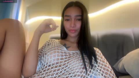 Snapshot of _agatha69_ chatting on 12/04/25, 03:38 agatha online show from 12/04/25, 03:38