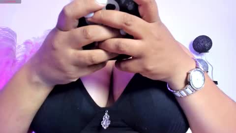 _aithanaa_ online show from 03/23/26, 04:44