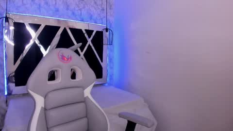  Alaia online show from 01/31/25, 03:00