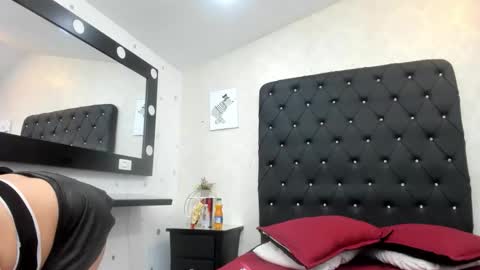 Snapshot of _alana_johnson chatting on 03/15/26, 12:33 _alana_johnson online show from 03/15/26, 12:33