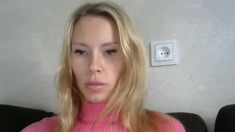 Snapshot of _alex1819 chatting on 09/24/25, 07:01 _alex1819 online show from 09/24/25, 07:01