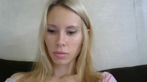 Snapshot of _alex1819 chatting on 09/26/25, 07:23 _alex1819 online show from 09/26/25, 07:23