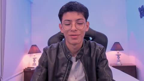 Snapshot of _alexandersawyer_ chatting on 11/19/25, 12:38 Alexander online show from 11/19/25, 12:38