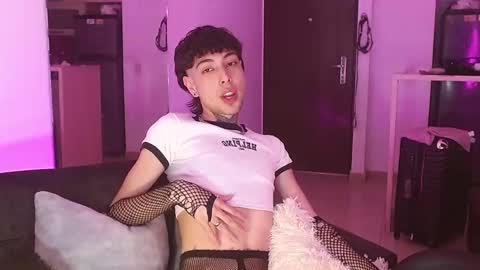 _alexblunt_ online show from 12/12/24, 06:14