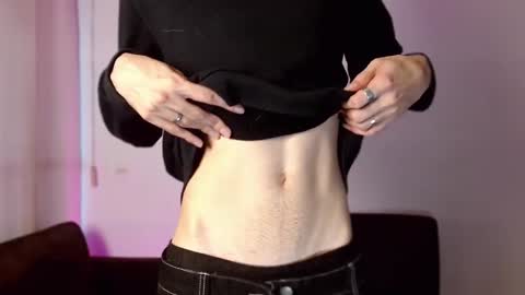 _alexblunt_ online show from 12/22/24, 10:25