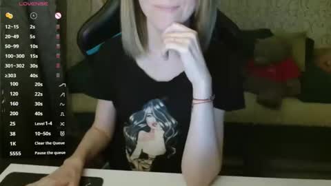 Snapshot of _alicecullen_ chatting on 11/23/25, 05:02 AliceCullen online show from 11/23/25, 05:02