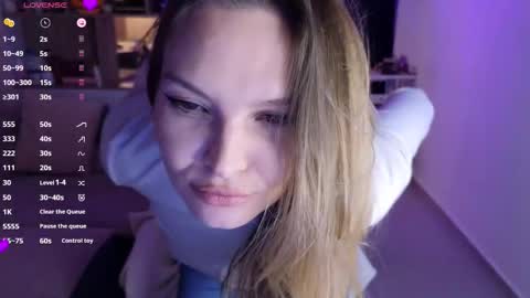 Mia online show from 11/14/25, 04:38