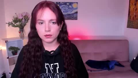 Snapshot of _allisontyler chatting on 06/11/26, 12:32 Allison online show from 06/11/26, 12:32