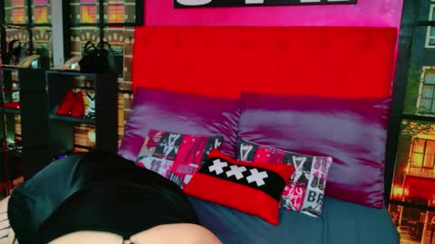 Alison online show from 04/11/26, 01:43