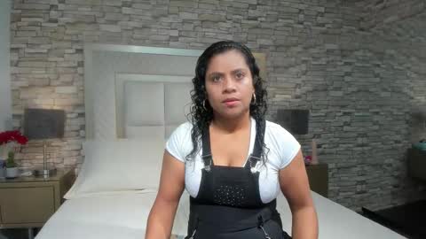 Snapshot of _amber__rose chatting on 02/23/26, 08:06 A M B E R online show from 02/23/26, 08:06