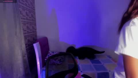 AMELIA  online show from 04/28/26, 04:28