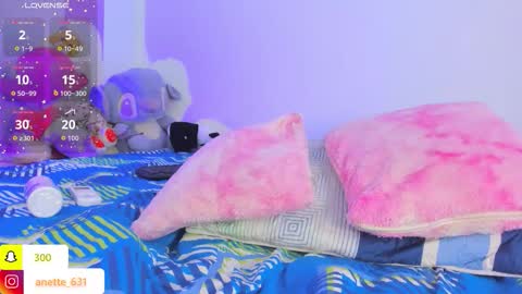 Snapshot of _anette chatting on 09/10/25, 10:10 Anette online show from 09/10/25, 10:10