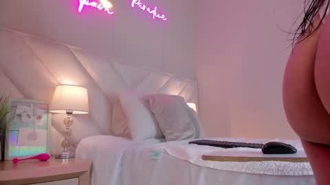 ngela  online show from 02/07/26, 11:25