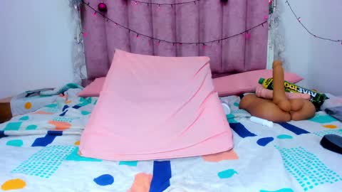 Snapshot of _aniisha_ chatting on 12/19/24, 07:40 Any online show from 12/19/24, 07:40