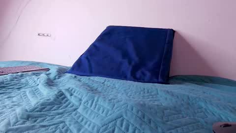 Any online show from 11/05/25, 07:36