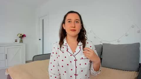 Anna online show from 09/15/25, 10:59