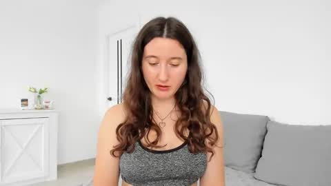 Anna online show from 11/07/25, 12:49