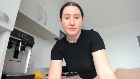 Anna online show from 05/02/26, 11:04