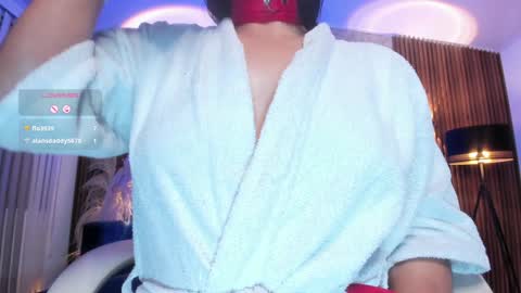 Snapshot of _anna_parker_ chatting on 02/05/25, 01:37 Ana online show from 02/05/25, 01:37