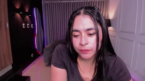 Snapshot of _anna_parker_ chatting on 11/21/25, 07:23 Ana online show from 11/21/25, 07:23