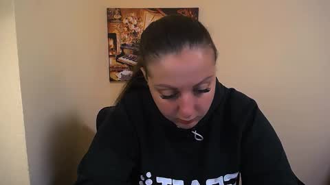 Anna online show from 10/06/25, 06:11