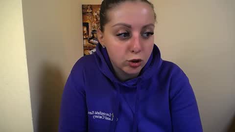 Anna online show from 10/15/25, 06:57