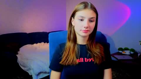 Snapshot of _annahoney_ chatting on 01/18/26, 02:26 Ana online show from 01/18/26, 02:26