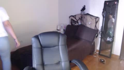 Snapshot of _anne_hot chatting on 11/01/25, 06:43 Anne online show from 11/01/25, 06:43