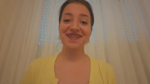 Snapshot of _annieone chatting on 10/19/25, 02:07 Anna online show from 10/19/25, 02:07