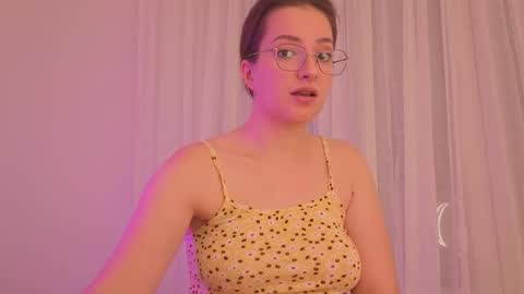 Snapshot of _annieone chatting on 12/02/25, 09:32 Anna online show from 12/02/25, 09:32