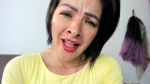 antonia online show from 12/31/24, 09:17