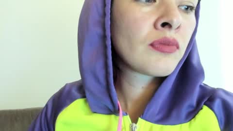 antonia online show from 02/06/25, 09:49