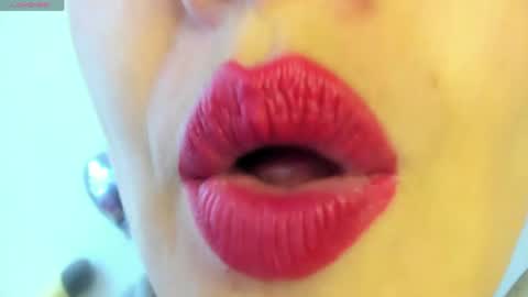 antonia online show from 05/12/26, 07:00