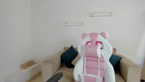    online show from 11/19/25, 12:16